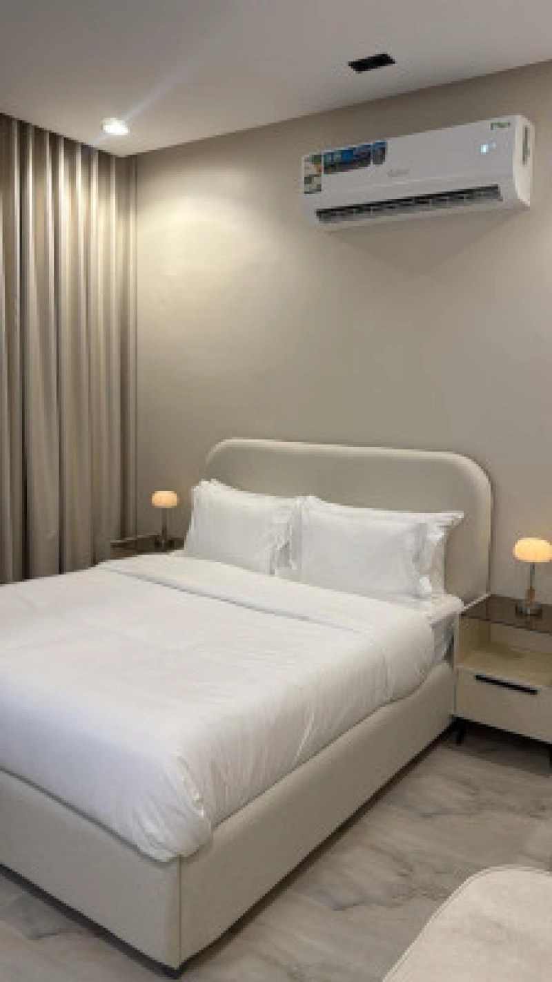 Luxurious, newly furnished studio