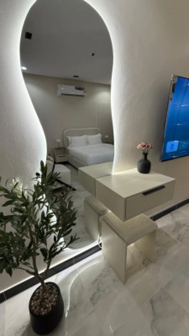 Luxurious, newly furnished studio