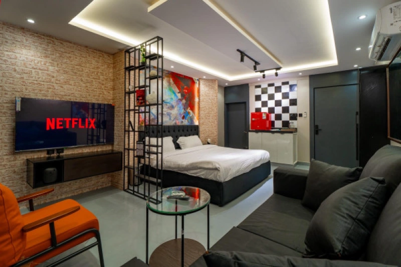 Comfortable studio in calm colors