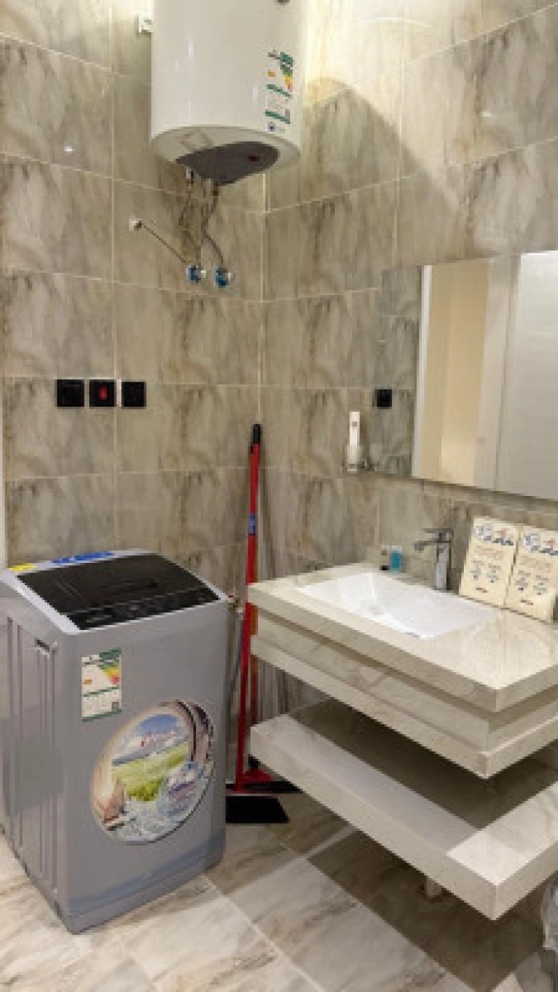 Luxurious, newly furnished studio