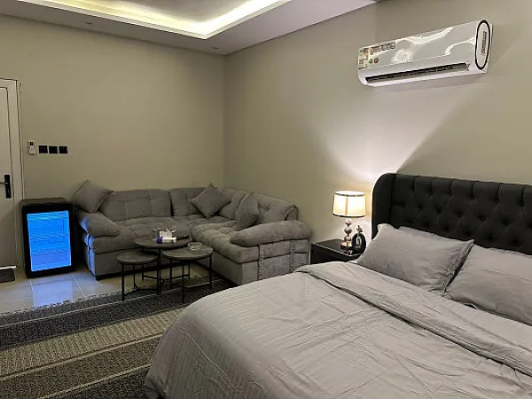 استديو انيق بدخول ذاتي