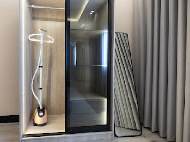One bedroom and a hall near the boulevard